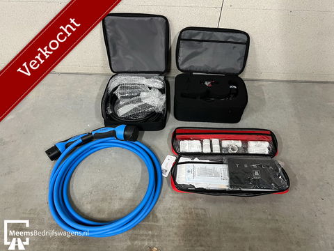 Tesla Model Y RWD - 60 KWH - NIEUW - TREKHAAK - FULL OPTIE