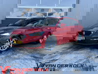 SEAT Leon - Sportstourer 1.5 TSI Style Business Intense | Digital Cockpit | LED | Camera | Adaptive Cruise | CarPlay | Navigatie | Trekhaak | Climate