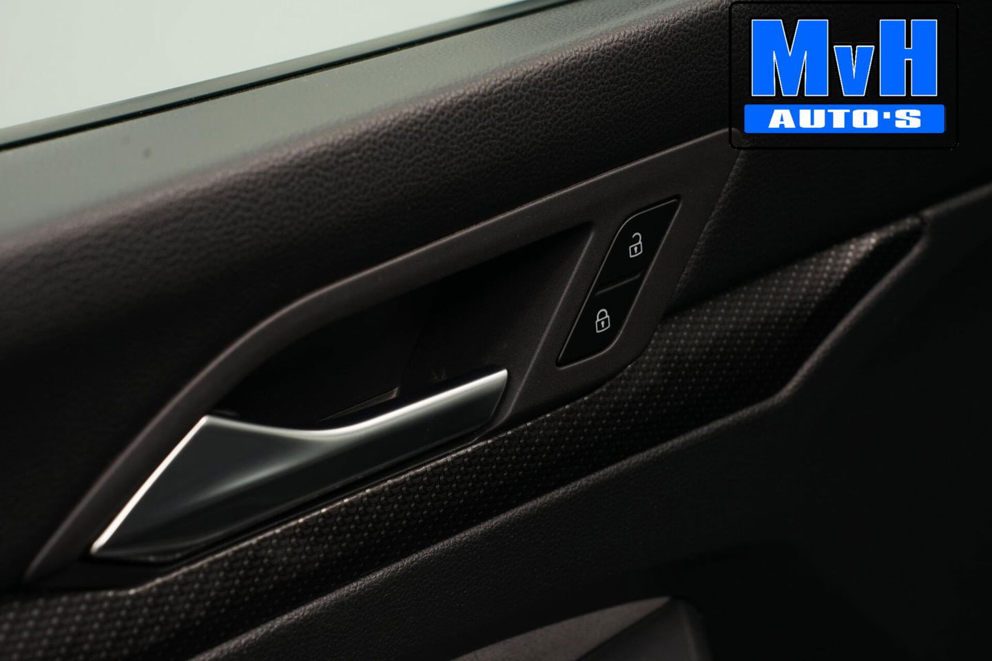 Volkswagen Golf 1.5 eTSI R-Line|SPORTSTOEL|LUXE|LED|