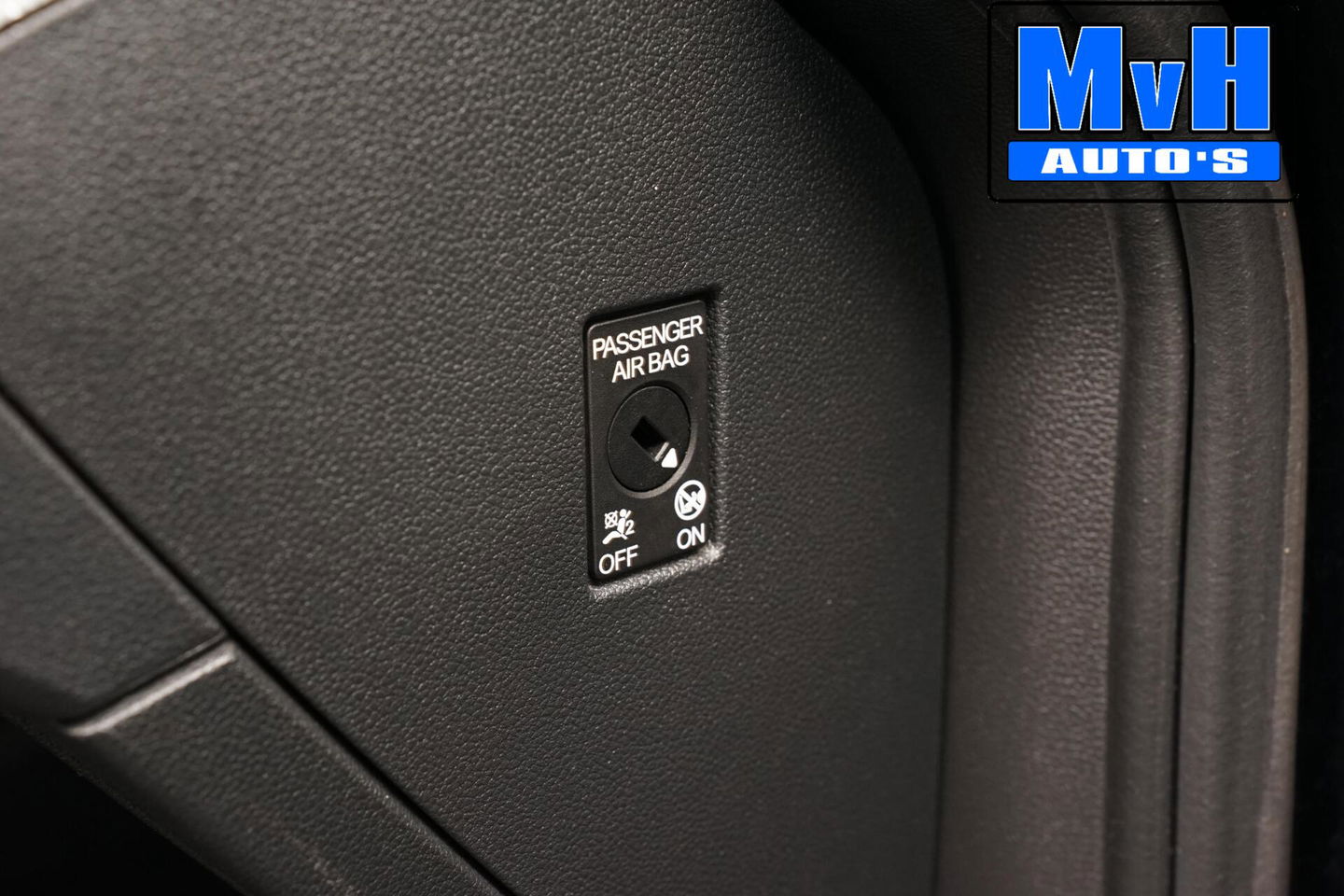 Volkswagen Golf 1.5 eTSI R-Line|SPORTSTOEL|LUXE|LED|