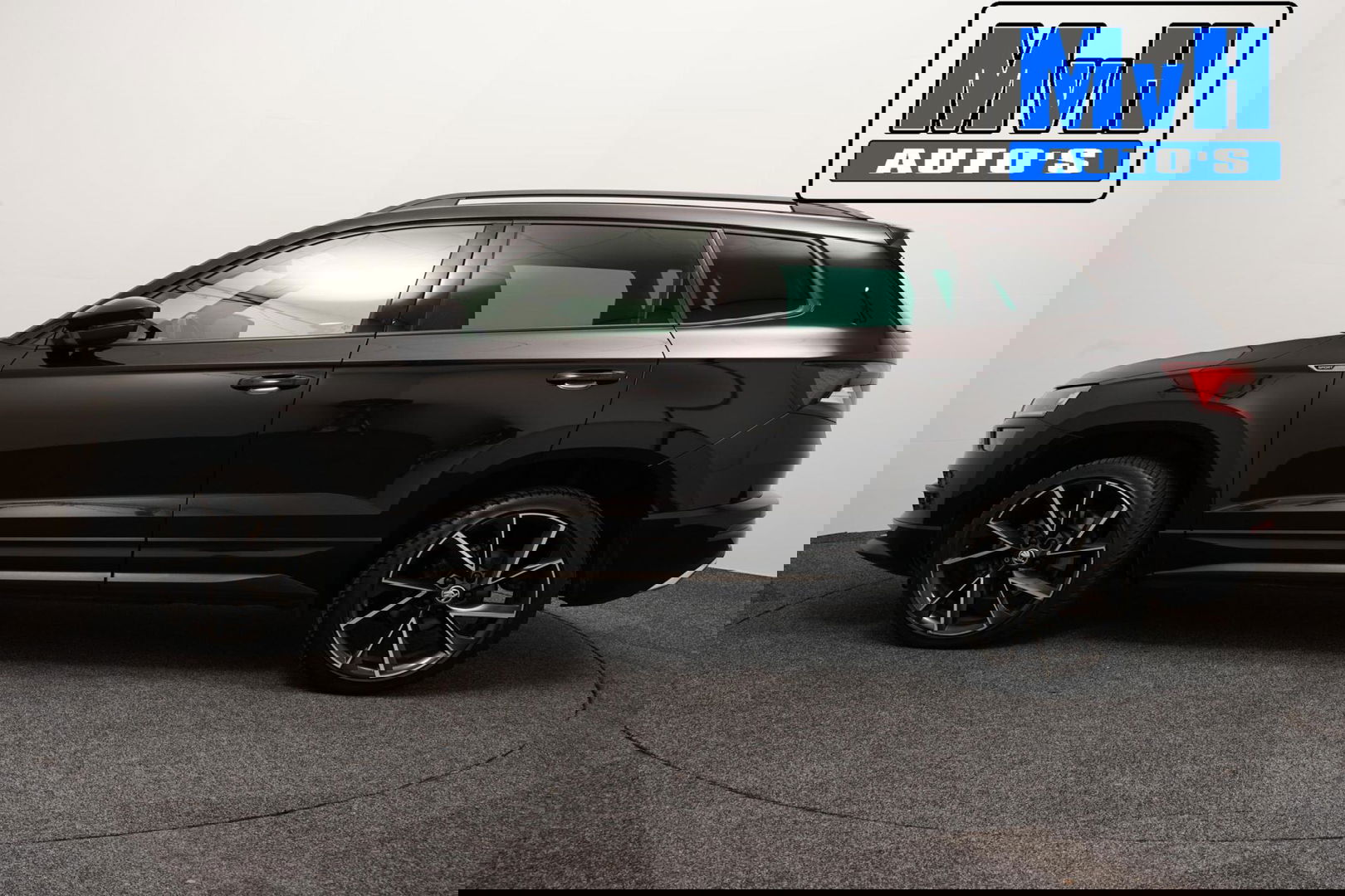 Škoda Karoq 1.5 TSI ACT Sportline Business|LUXE|CAMERA|TREKH|LED