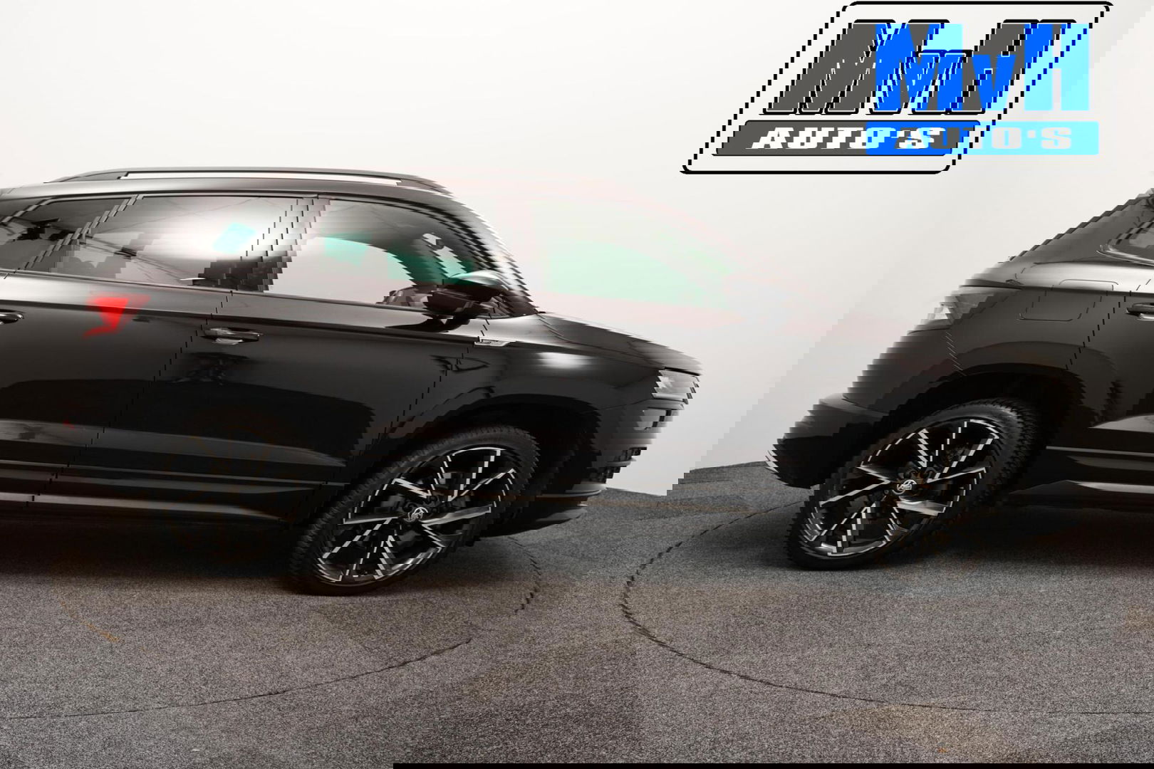 Škoda Karoq 1.5 TSI ACT Sportline Business|LUXE|CAMERA|TREKH|LED