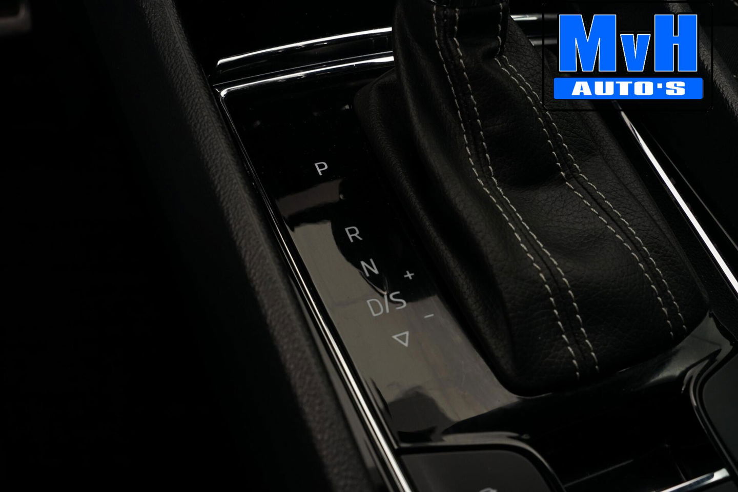 Škoda Karoq 1.5 TSI ACT Sportline Business|LUXE|CAMERA|TREKH|LED