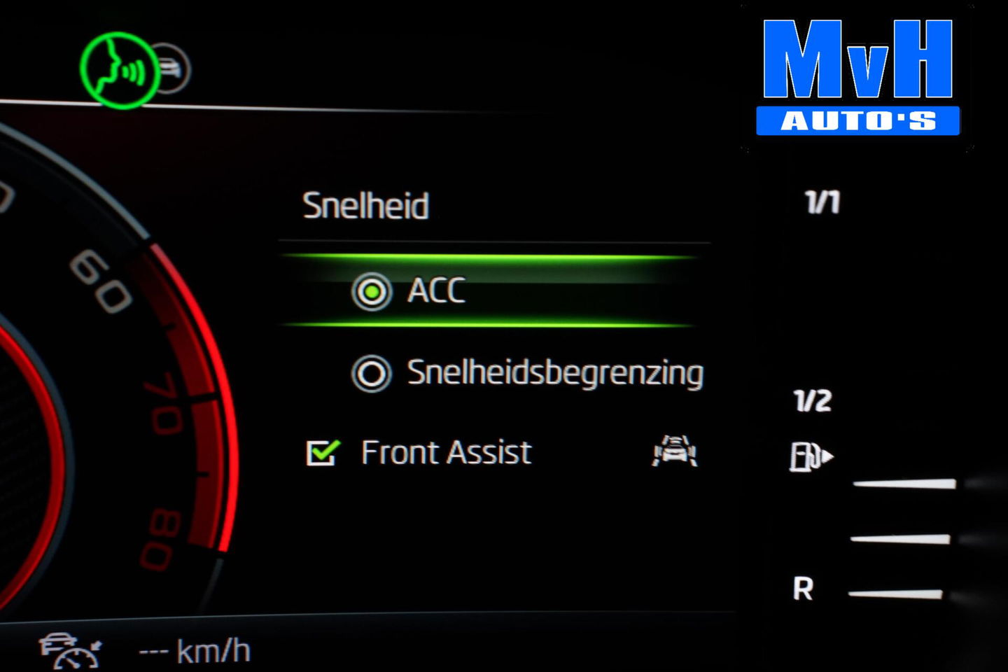 Škoda Karoq 1.5 TSI ACT Sportline Business|LUXE|CAMERA|TREKH|LED