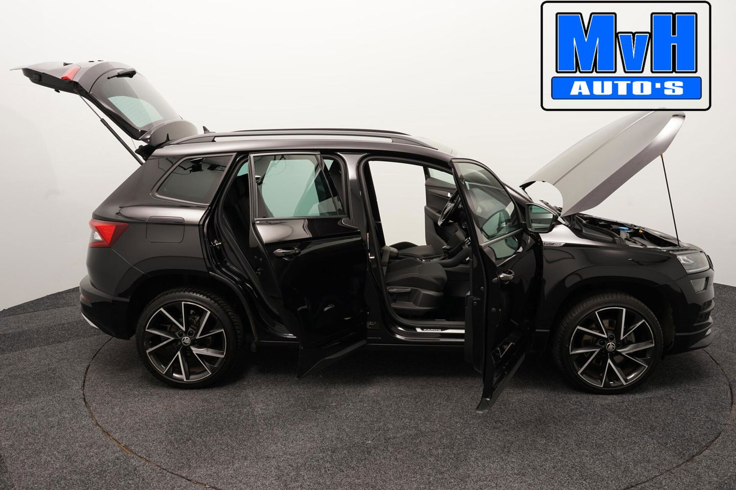 Škoda Karoq 1.5 TSI ACT Sportline Business|LUXE|CAMERA|TREKH|LED