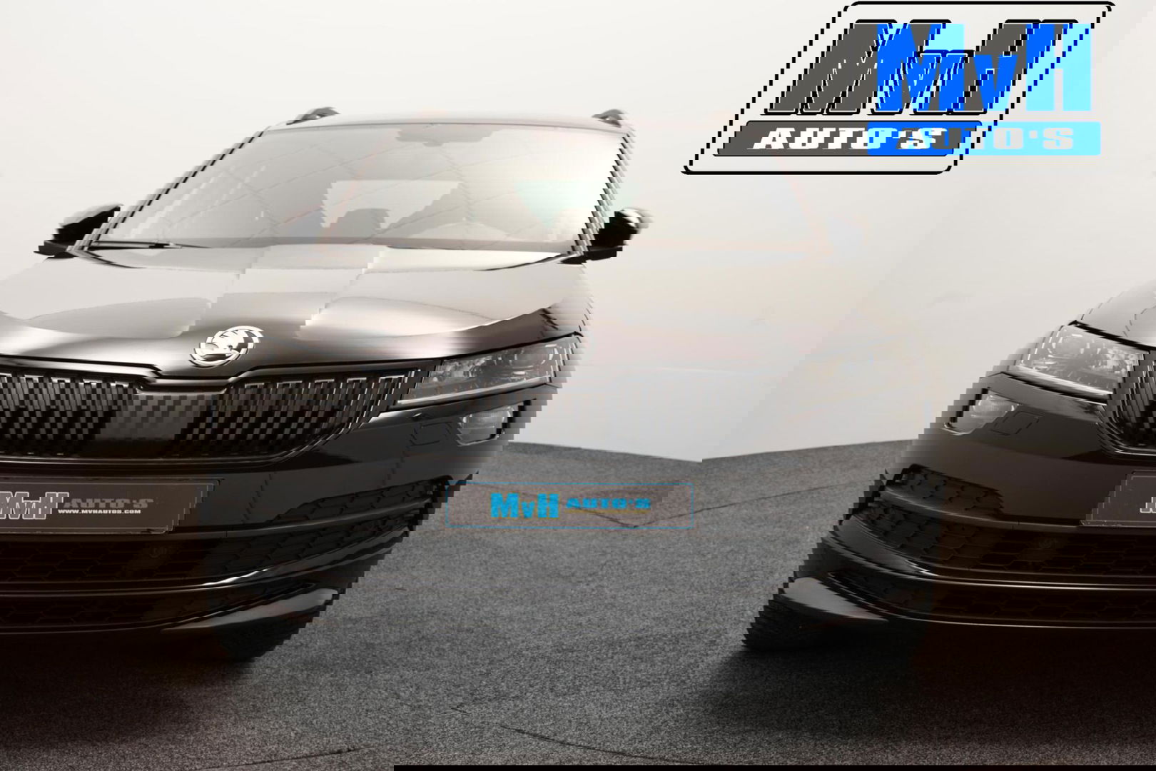 Škoda Karoq 1.5 TSI ACT Sportline Business|LUXE|CAMERA|TREKH|LED