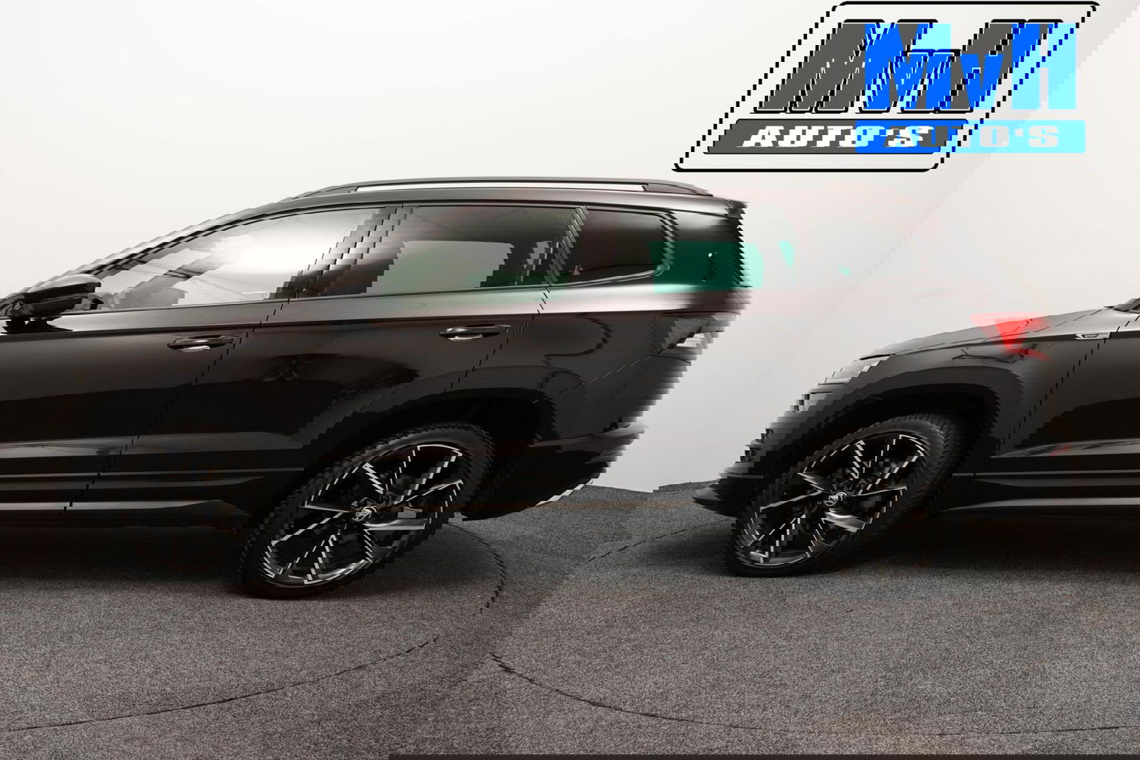 Škoda Karoq 1.5 TSI ACT Sportline Business|LUXE|CAMERA|TREKH|LED