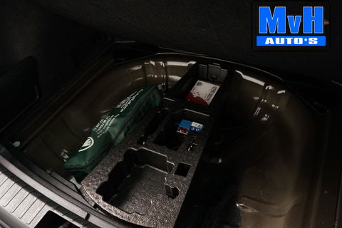 Škoda Karoq 1.5 TSI ACT Sportline Business|LUXE|CAMERA|TREKH|LED