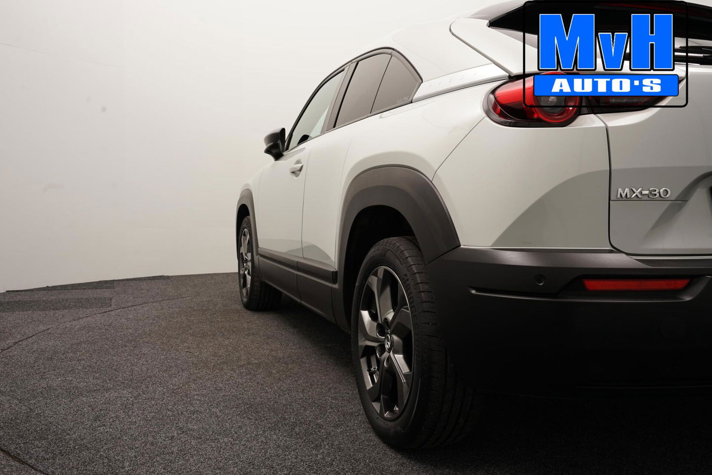Mazda MX-30 e-SkyActiv 145 First Edition 36 kWh|NAP|CAMERA|LED