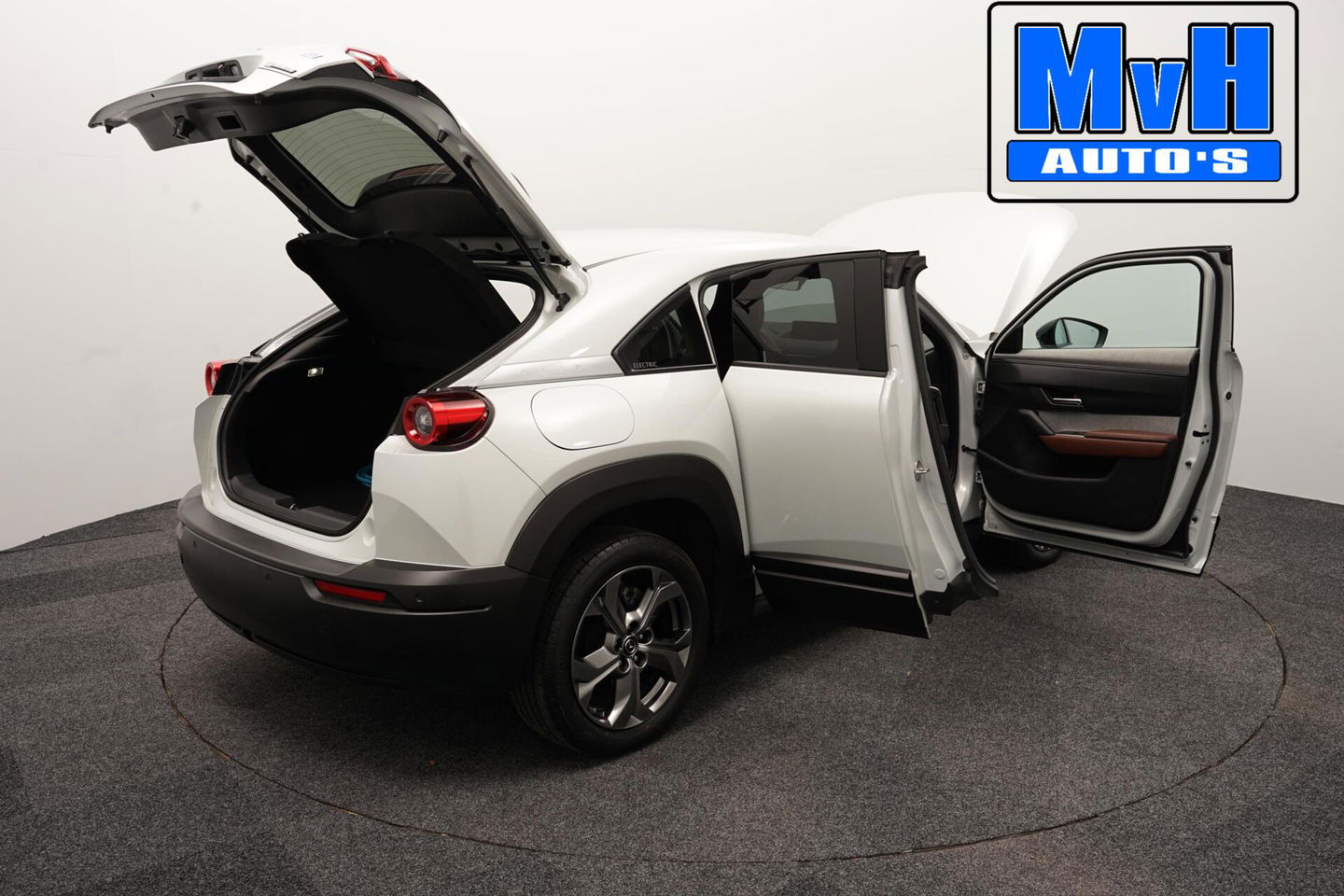 Mazda MX-30 e-SkyActiv 145 First Edition 36 kWh|NAP|CAMERA|LED