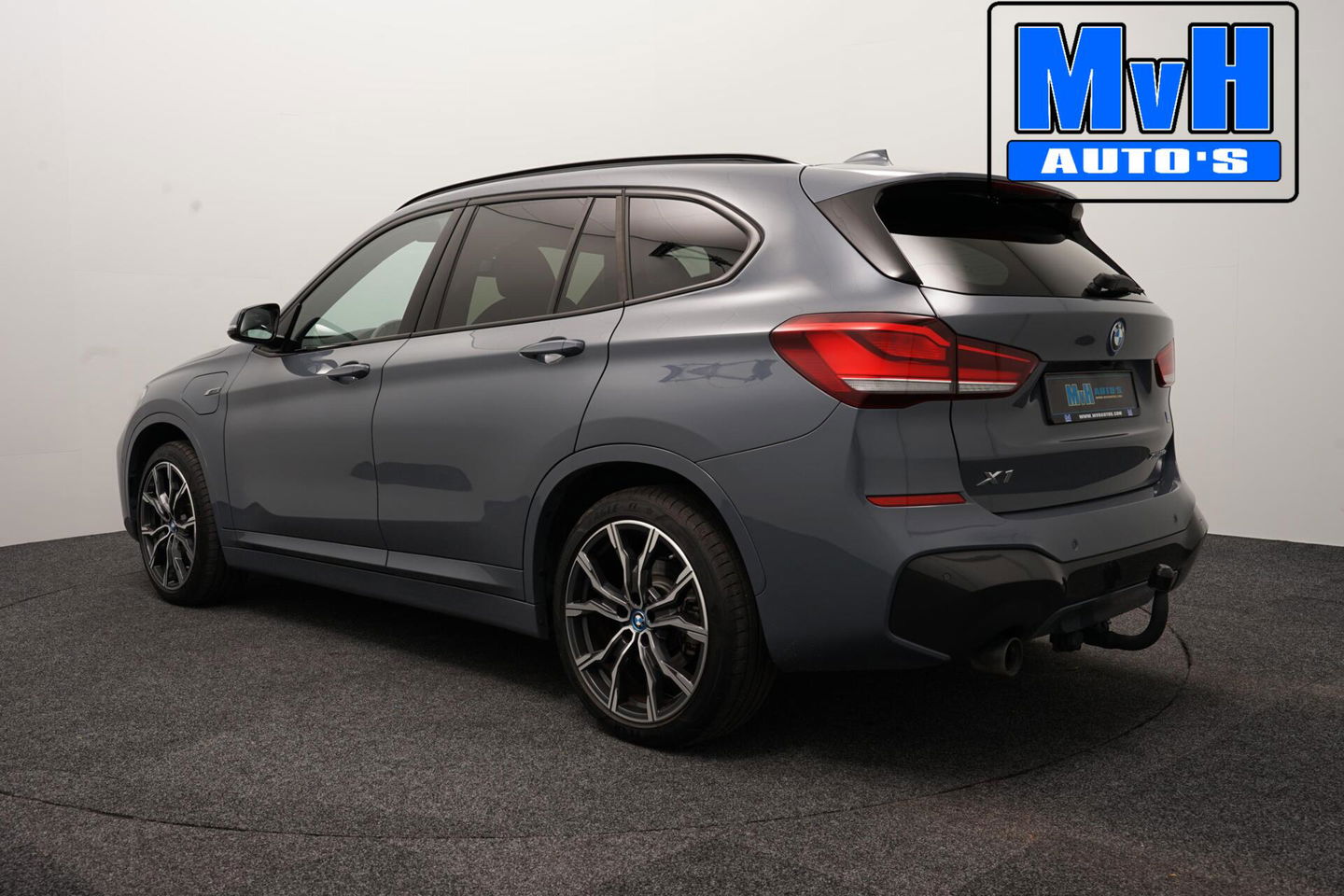 BMW X1 xDrive25e High Executive|///M-SPORT|TREKH|SPORTSTOEL