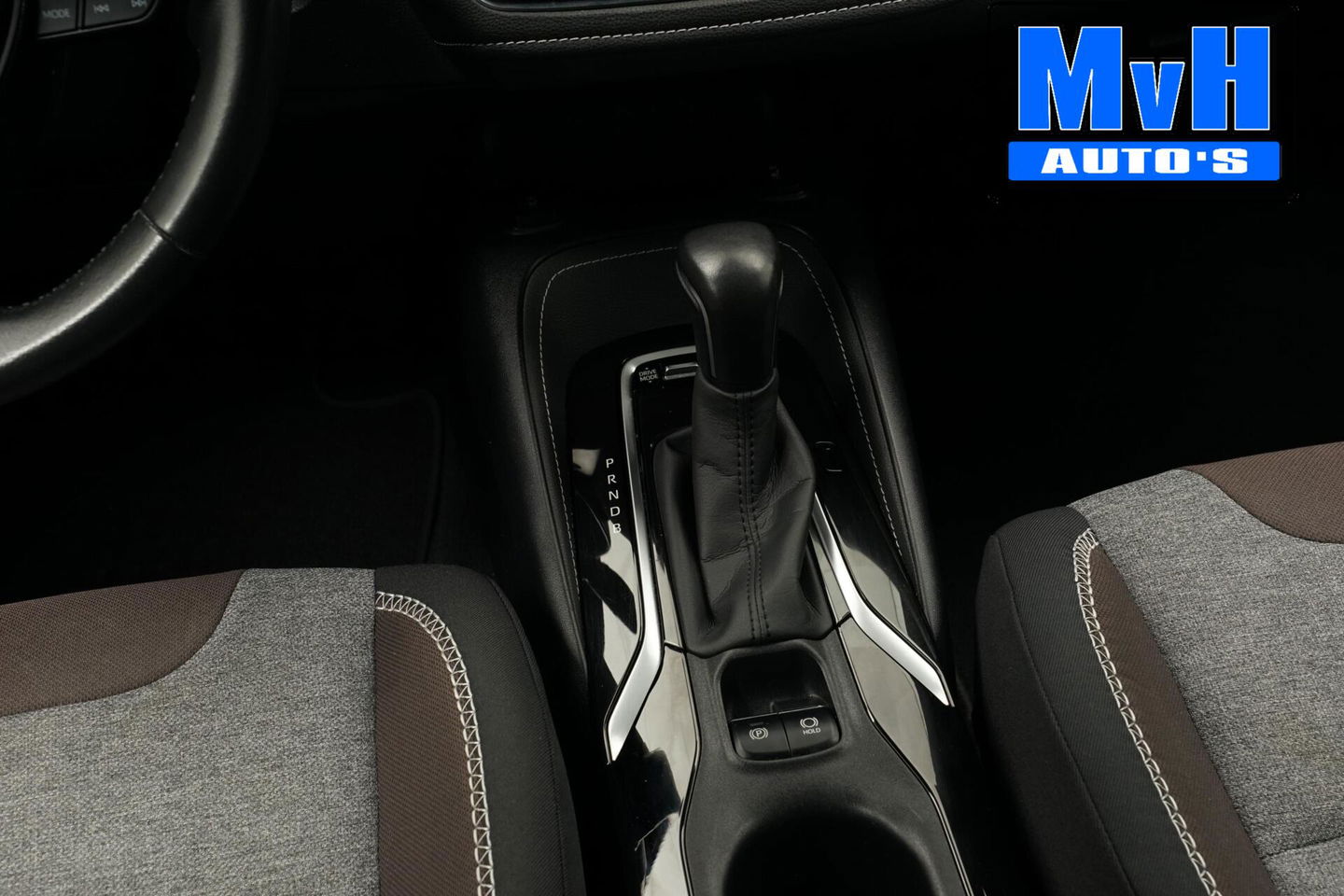 Toyota Corolla Touring Sports 1.8 Hybrid Trek|TREKHAAK|LUXE!