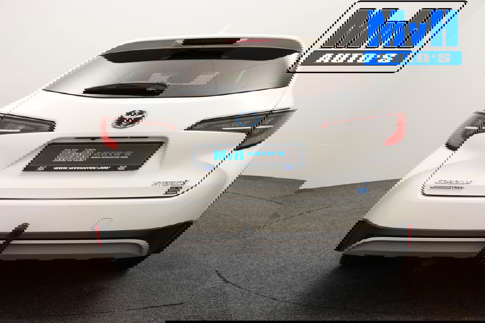 Toyota Corolla Touring Sports 1.8 Hybrid Trek|TREKHAAK|LUXE!