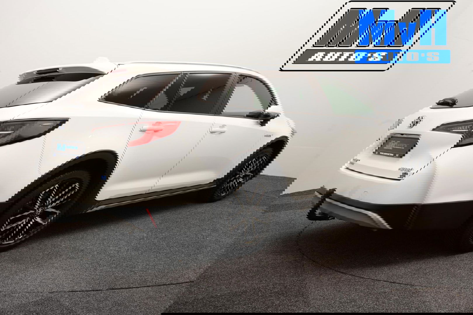 Toyota Corolla Touring Sports 1.8 Hybrid Trek|TREKHAAK|LUXE!