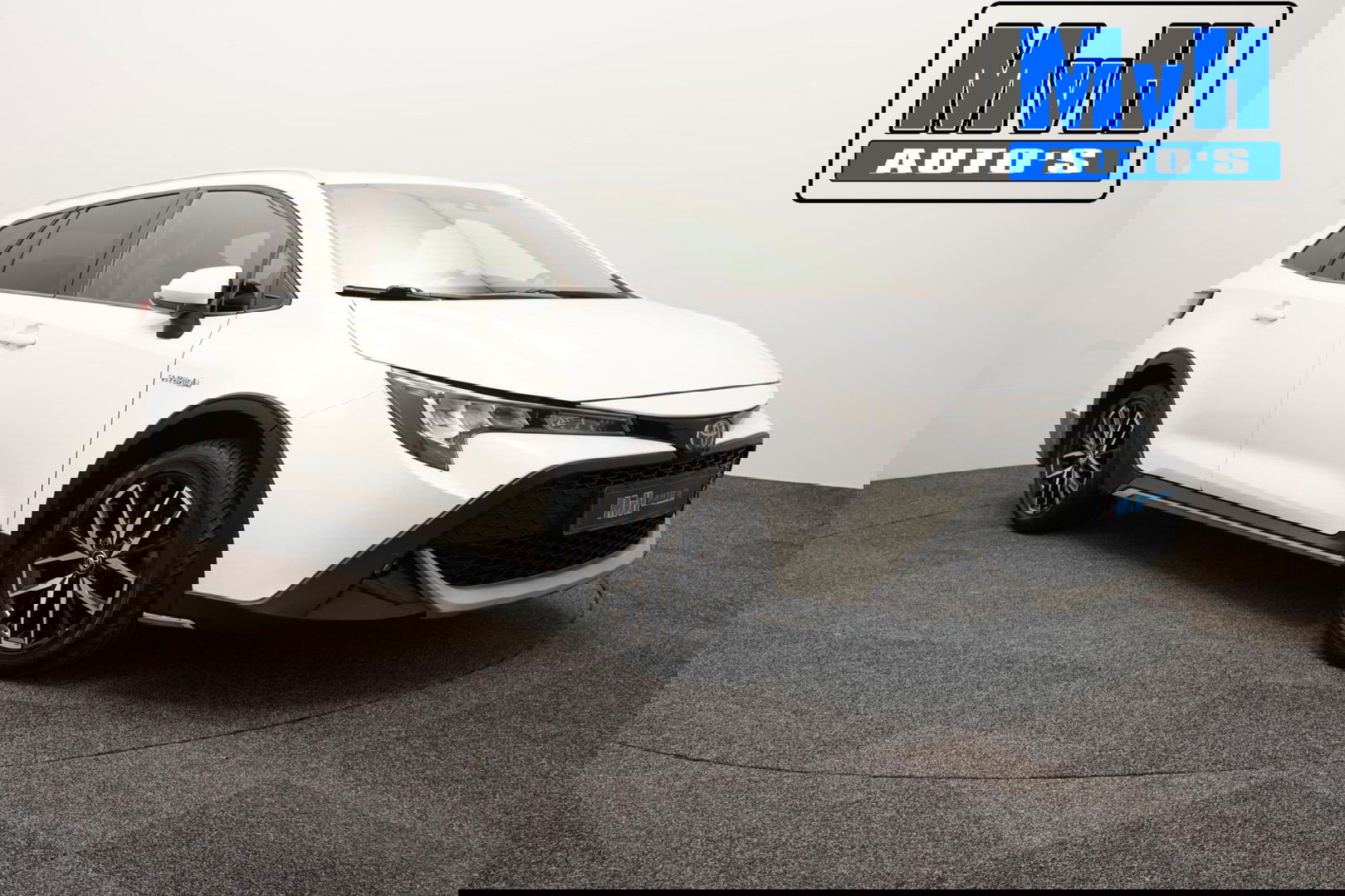 Toyota Corolla Touring Sports 1.8 Hybrid Trek|TREKHAAK|LUXE!