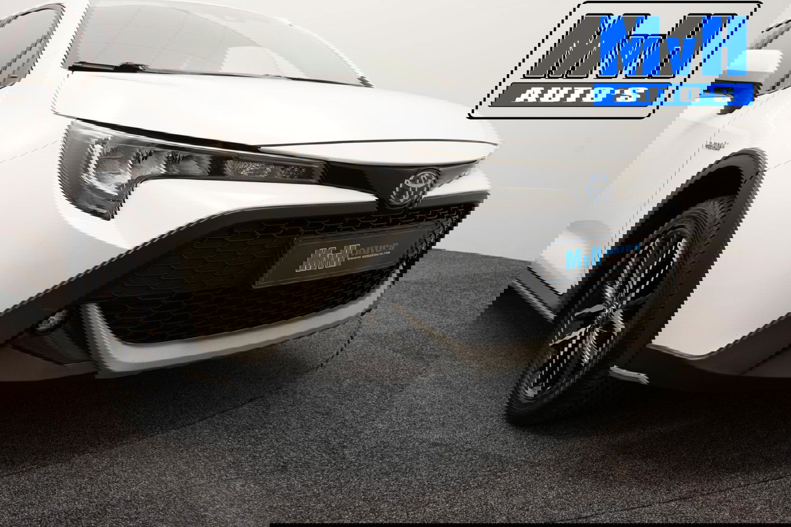 Toyota Corolla Touring Sports 1.8 Hybrid Trek|TREKHAAK|LUXE!