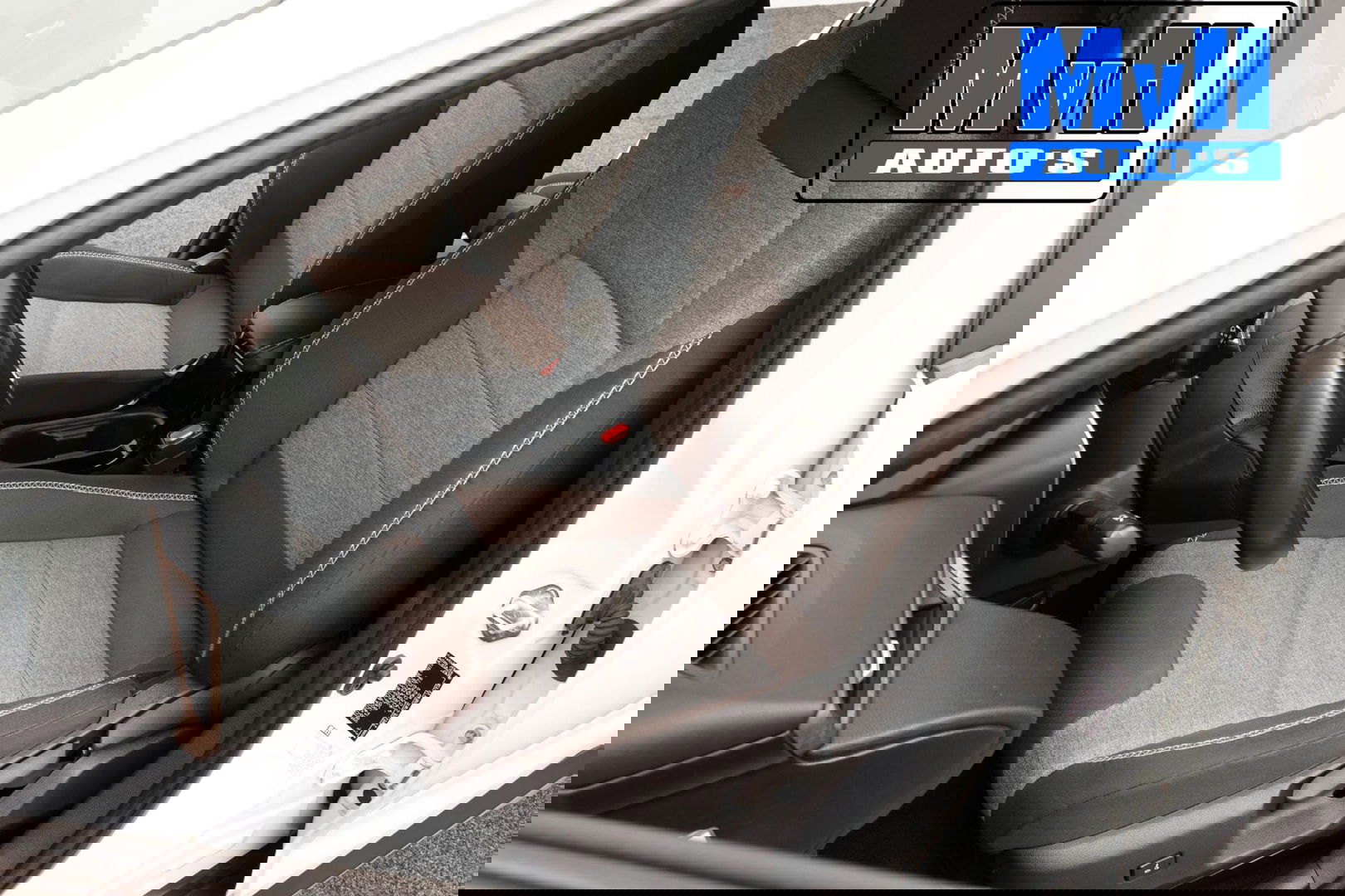 Toyota Corolla Touring Sports 1.8 Hybrid Trek|TREKHAAK|LUXE!