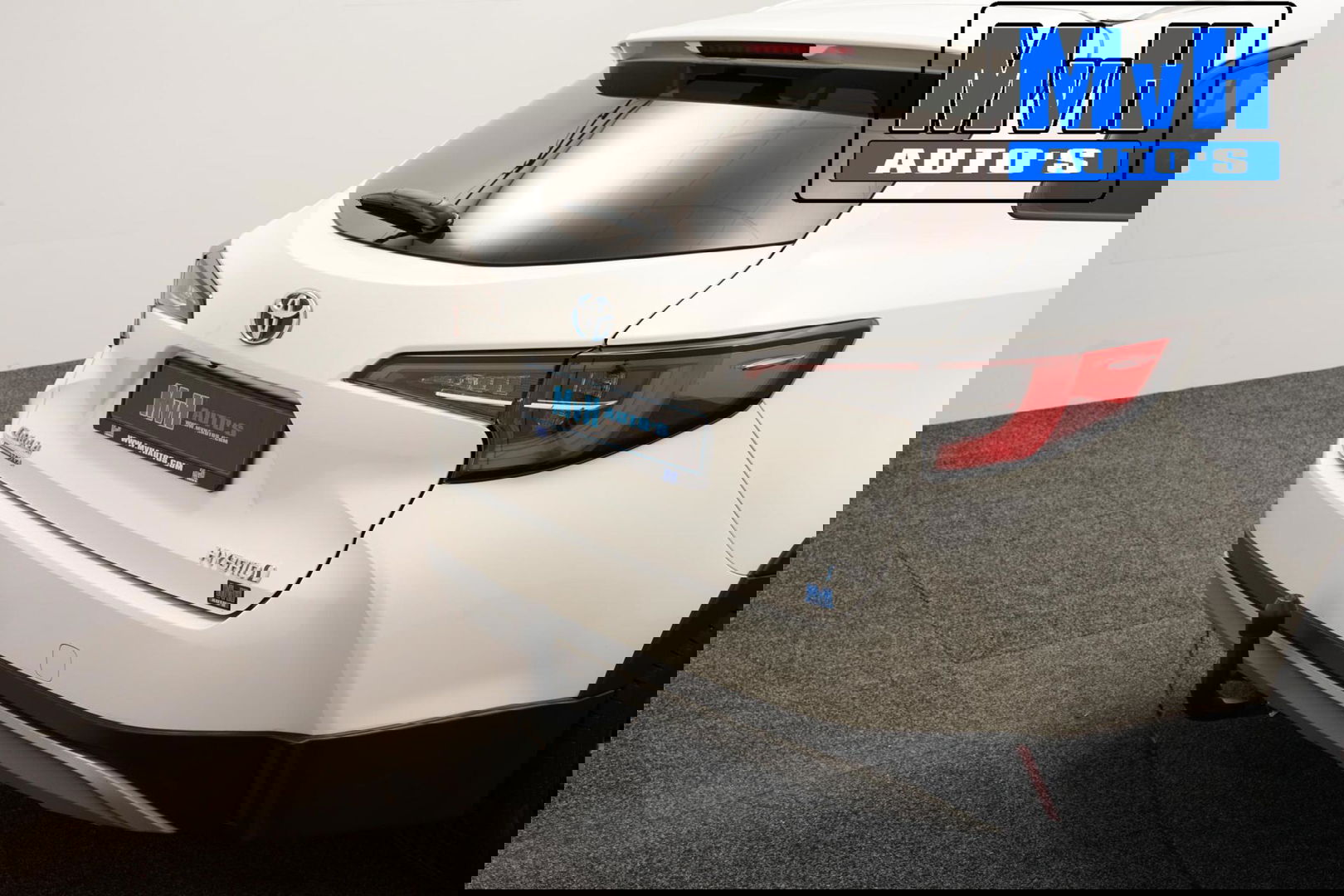 Toyota Corolla Touring Sports 1.8 Hybrid Trek|TREKHAAK|LUXE!