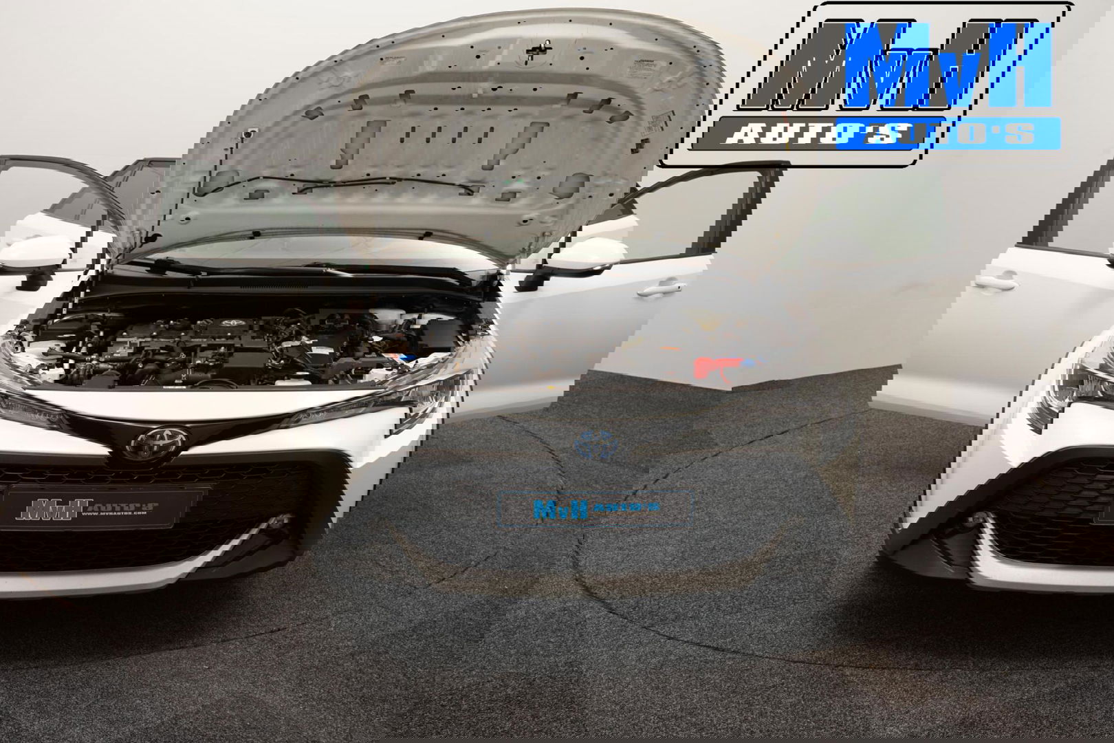 Toyota Corolla Touring Sports 1.8 Hybrid Trek|TREKHAAK|LUXE!