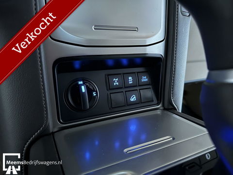 Toyota Land Cruiser 2.8 D-4D-F Professional - CARPLAY UNIEK!
