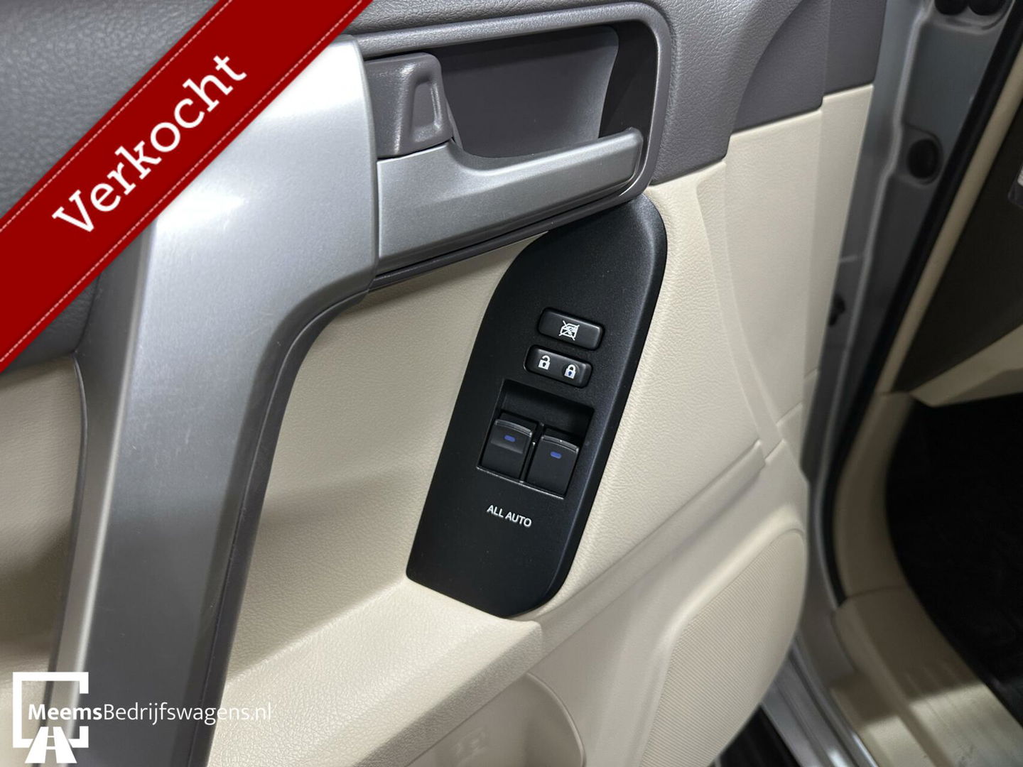 Toyota Land Cruiser 2.8 D-4D-F Professional - CARPLAY UNIEK!