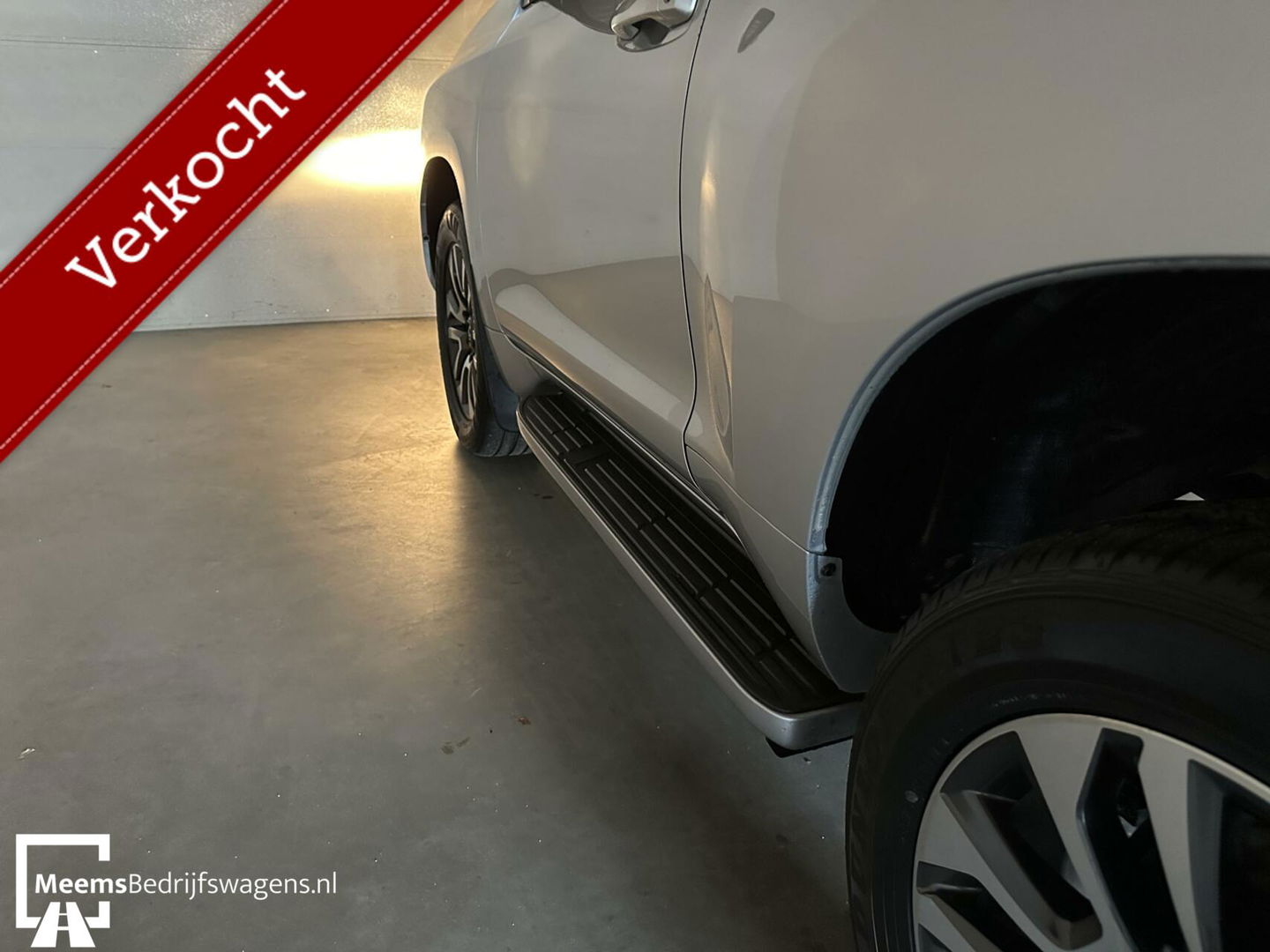 Toyota Land Cruiser 2.8 D-4D-F Professional - CARPLAY UNIEK!