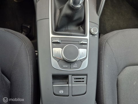 Audi A3 Sportback 1.6 TDI Pro Line|LED, Navi, 18 Inch S-Line