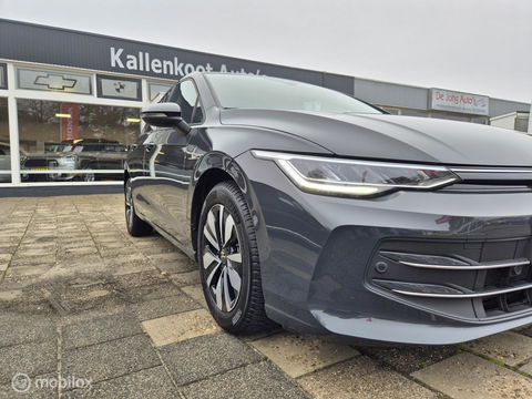 Volkswagen Golf 1.5 eTSI Goal, Automaat, Navi, All Season