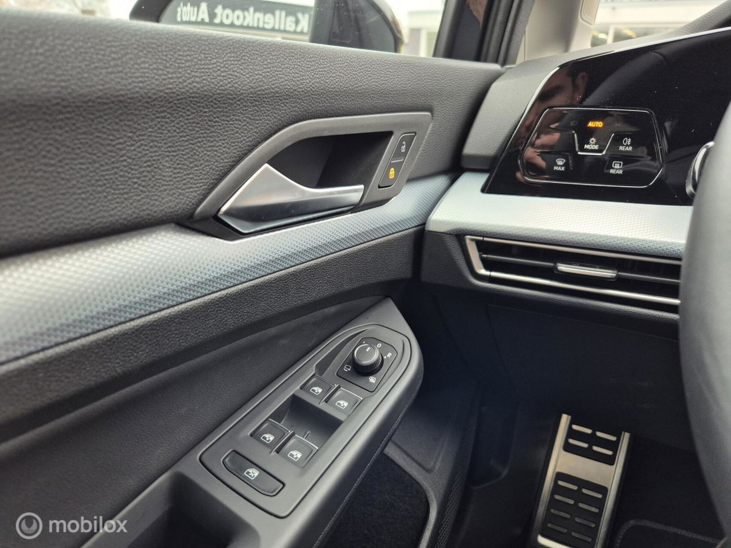 Volkswagen Golf 1.5 eTSI Goal, Automaat, Navi, All Season