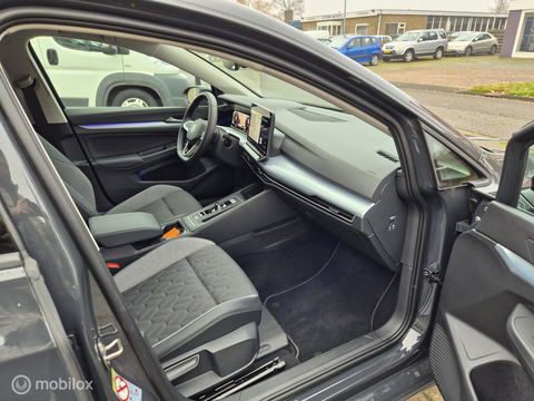 Volkswagen Golf 1.5 eTSI Goal, Automaat, Navi, All Season