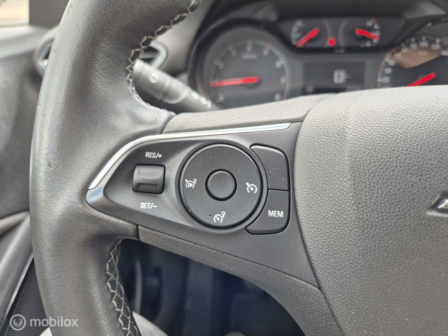 Opel Crossland X 1.2 120 Jaar Edition, Carplay, LED, NAP!