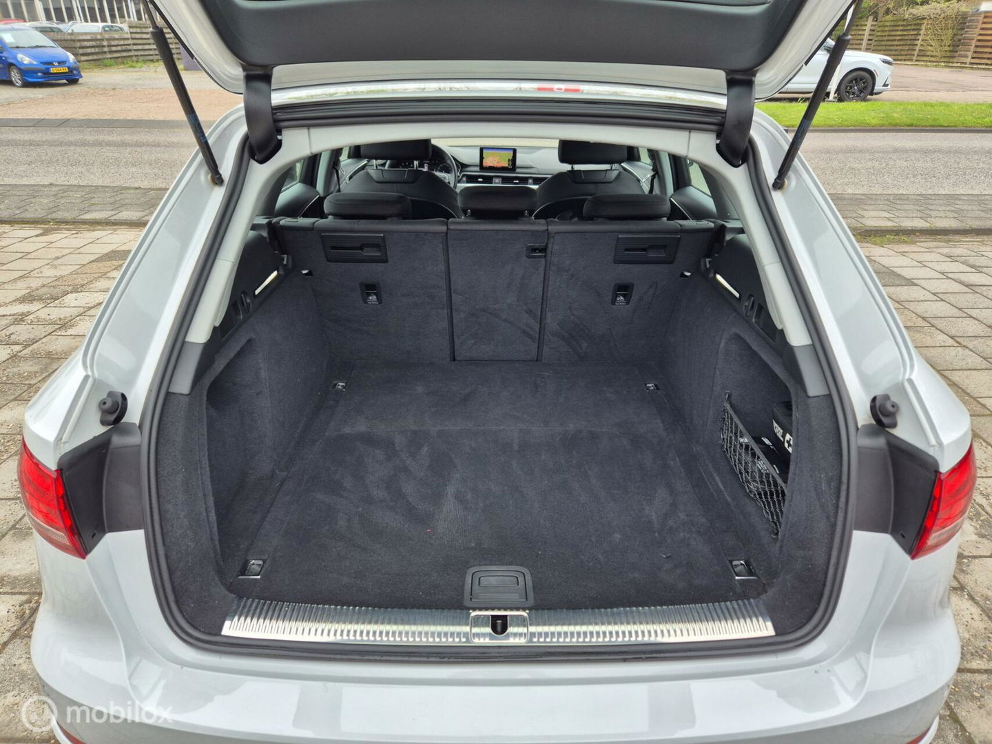 Audi A4 Avant 40 TFSI Design Pro Line Plus, 19 inch, Navi