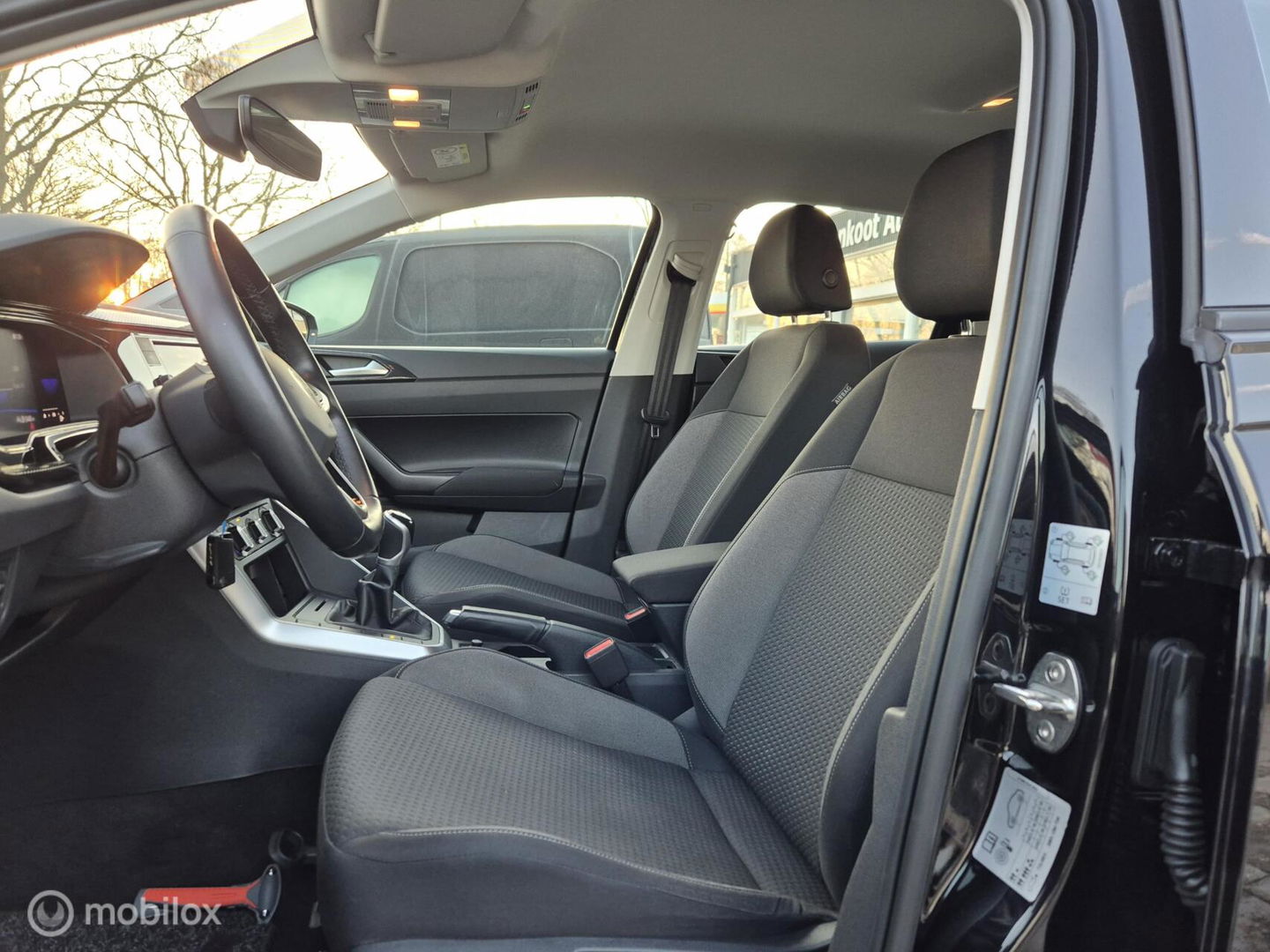 Volkswagen Polo 1.0 TSI Life, Nieuw model, Carplay, PDC V+A