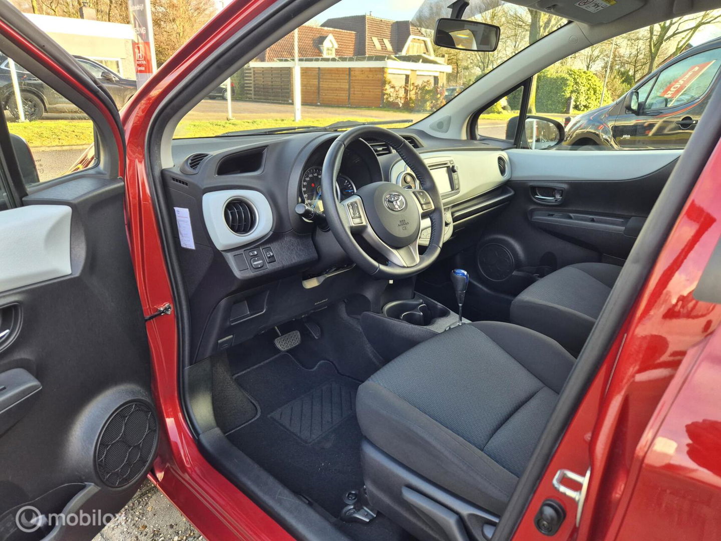 Toyota Yaris 1.5 Hybrid Aspiration, 100% Dealer onderhouden!