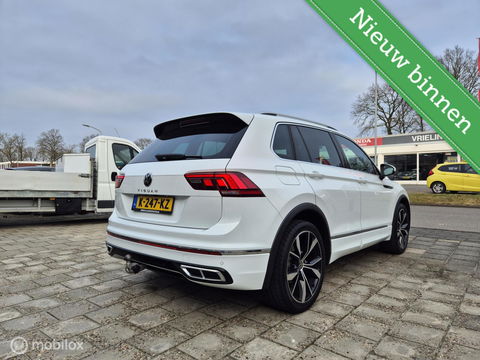 Volkswagen Tiguan 1.5 TSI R-Line, Trekhaak, Dealer onderhoud