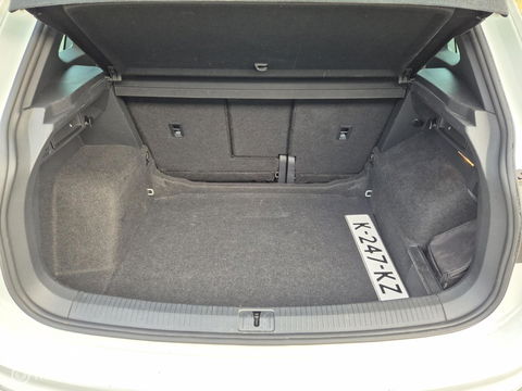 Volkswagen Tiguan 1.5 TSI R-Line, Trekhaak, Dealer onderhoud