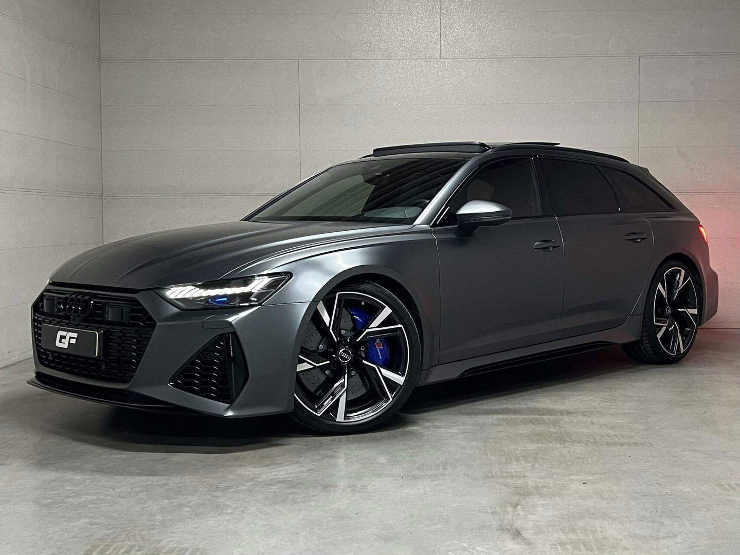 Audi RS6 Avant 4.0 TFSI Quattro Matgrijs Dynamic+ B&O 600PK