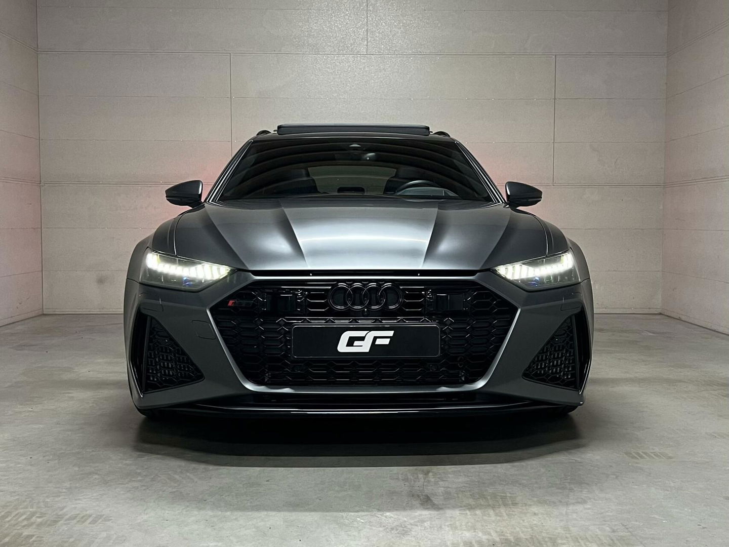 Audi RS6 Avant 4.0 TFSI Quattro Matgrijs Dynamic+ B&O 600PK