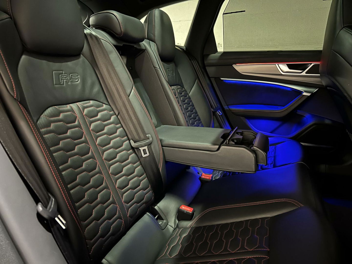 Audi RS6 Avant 4.0 TFSI Quattro Matgrijs Dynamic+ B&O 600PK