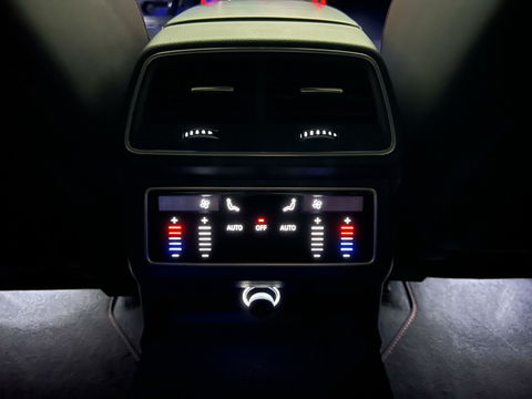 Audi RS6 Avant 4.0 TFSI Quattro Matgrijs Dynamic+ B&O 600PK