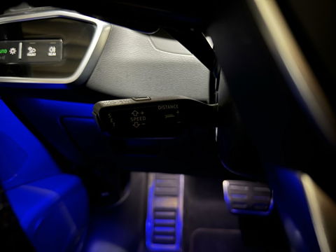 Audi RS6 Avant 4.0 TFSI Quattro Matgrijs Dynamic+ B&O 600PK