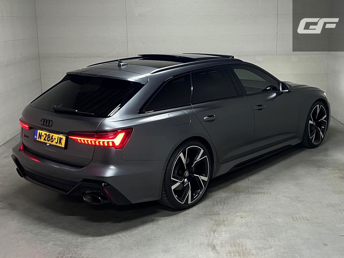 Audi RS6 Avant 4.0 TFSI Quattro Matgrijs Dynamic+ B&O 600PK