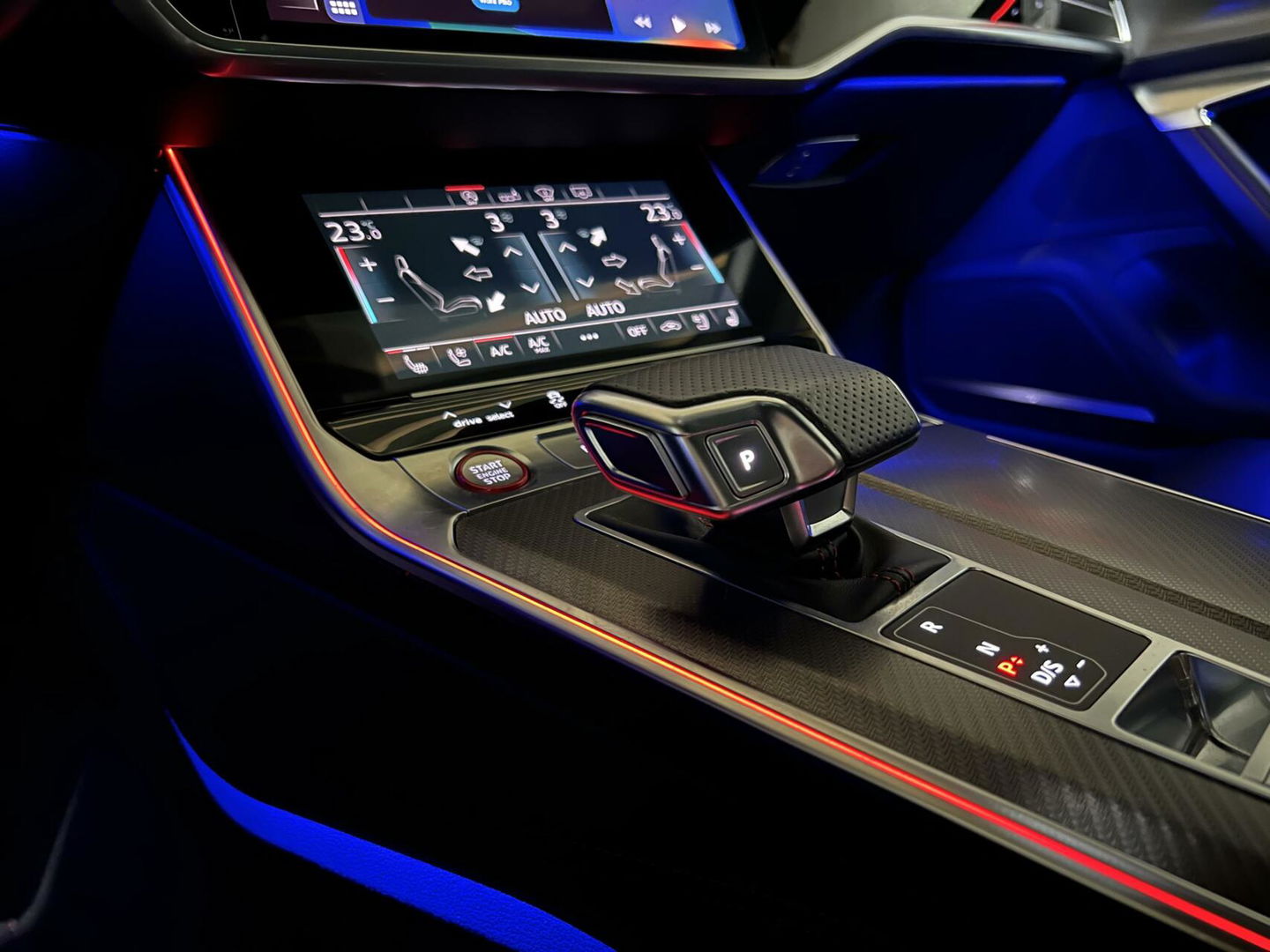 Audi RS6 Avant 4.0 TFSI Quattro Matgrijs Dynamic+ B&O 600PK