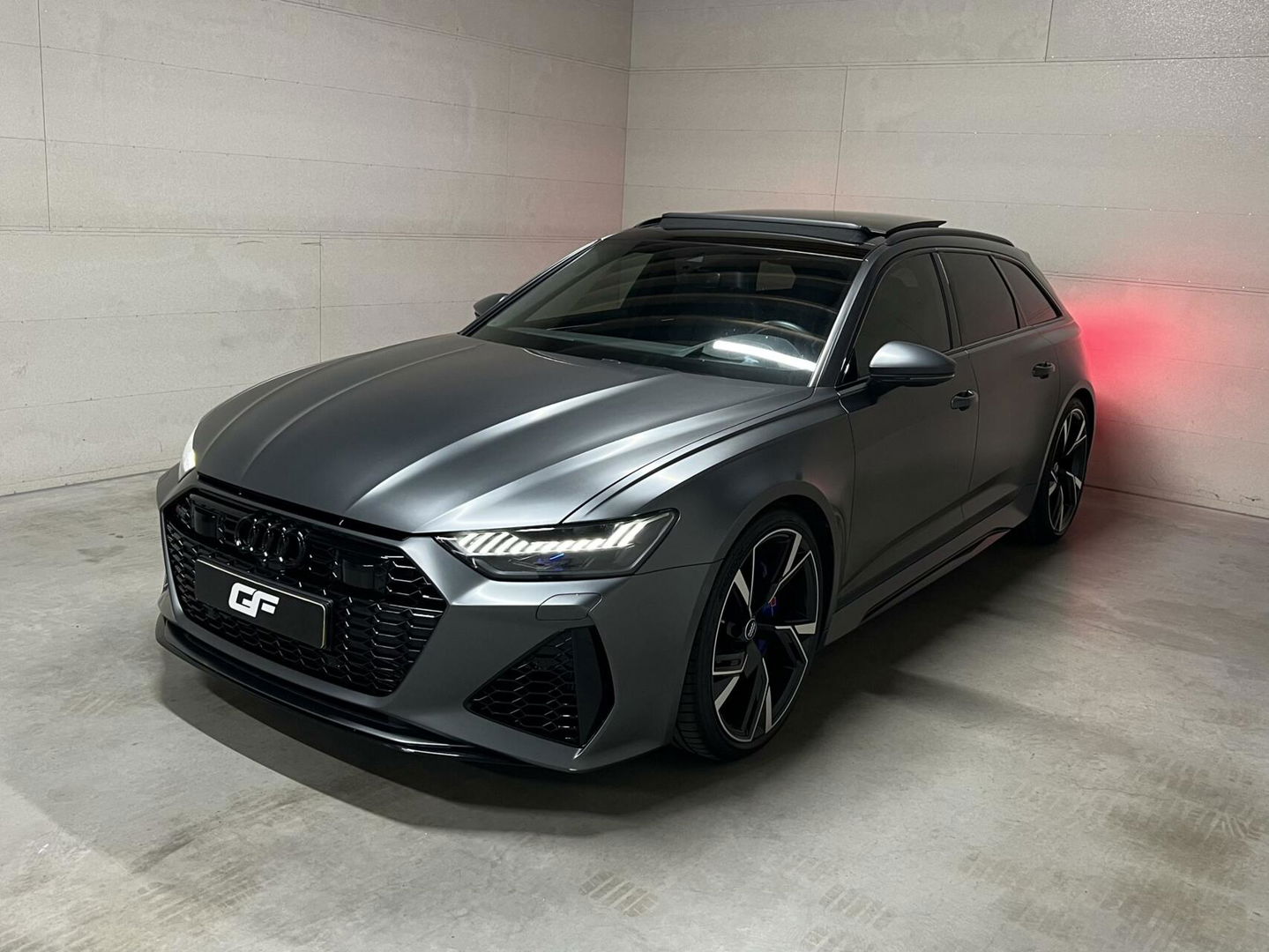 Audi RS6 Avant 4.0 TFSI Quattro Matgrijs Dynamic+ B&O 600PK