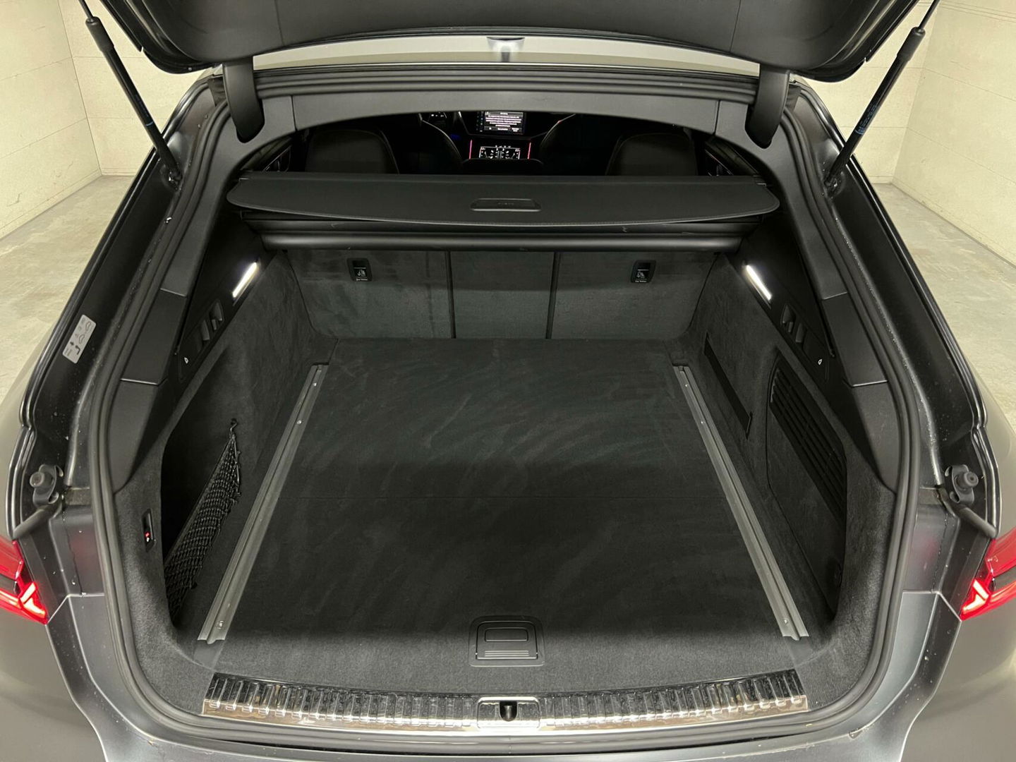 Audi RS6 Avant 4.0 TFSI Quattro Matgrijs Dynamic+ B&O 600PK