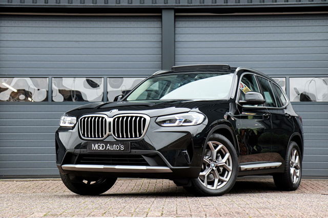 BMW X3 - xDrive30i xLine /LASERLIGHT/PANODAK/CAMERA/KEYLESS/CARPLAY/VIRTUAL/ELEK. KLEP!