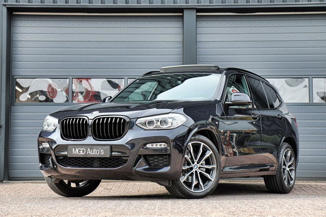 BMW X3 - xDrive20i M-Sport M-Pakket /LED/PANODAK/HUD/CAMERA/CARPLAY/CRUISE!