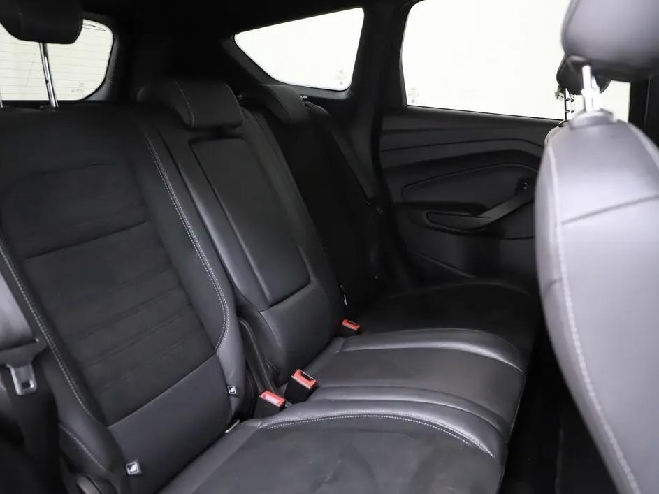 Ford Kuga 1.5 EcoBoost ST Line Pano Camera Carplay Winterpakket NAP