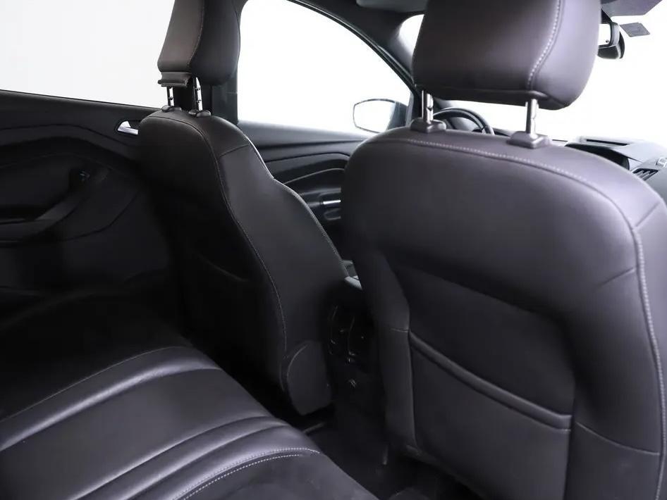 Ford Kuga 1.5 EcoBoost ST Line Pano Camera Carplay Winterpakket NAP