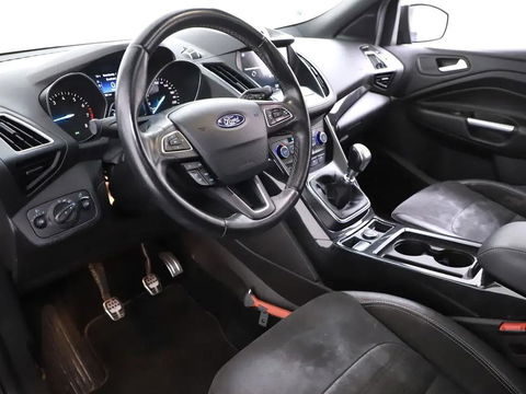 Ford Kuga 1.5 EcoBoost ST Line Pano Camera Carplay Winterpakket NAP